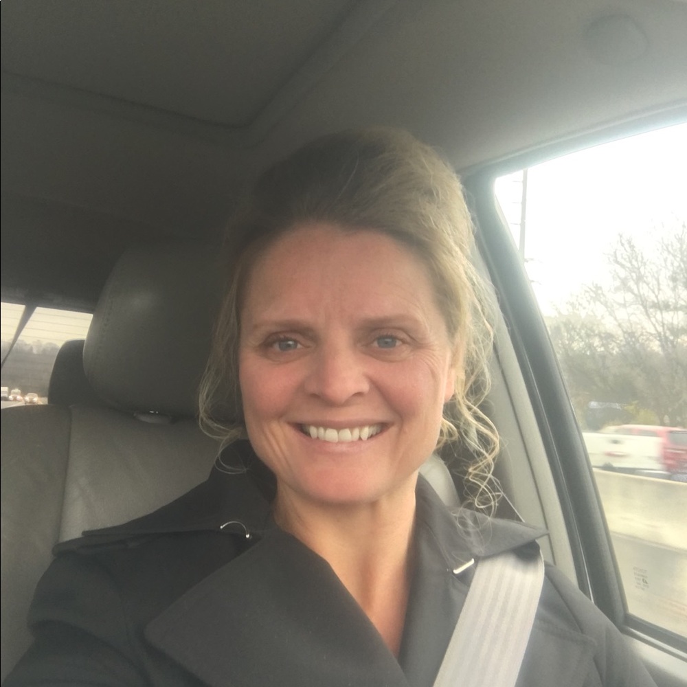 Meet your Posher, Mitzi